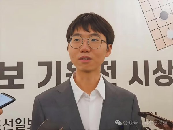 聚富配资 韩国网友劝卞相壹顾全大局，有点骨气，拒绝参加梦百合杯